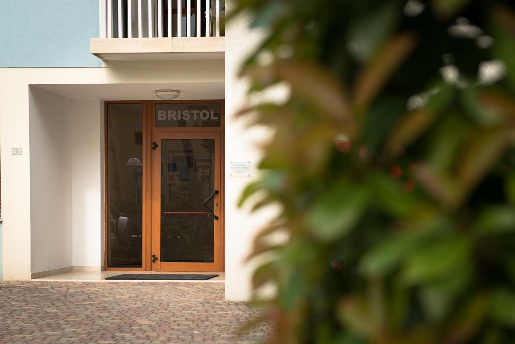 Residence Bristol Bibione Luaran gambar